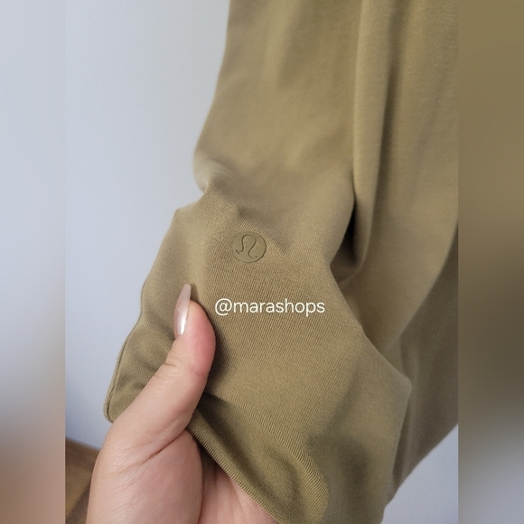 Lululemon Slim-Fit Above-Knee Dress - Picture 5 of 7